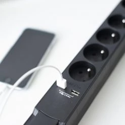 CHACON Bloc Design 5x16A Avec Interrupteur + 2 USB - 1,5 M - Noir -CHACON Soldes 16803046 4