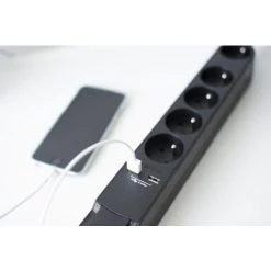 CHACON Bloc Design 5x16A Avec Interrupteur + 2 USB - 1,5 M - Noir -CHACON Soldes 16803046 5